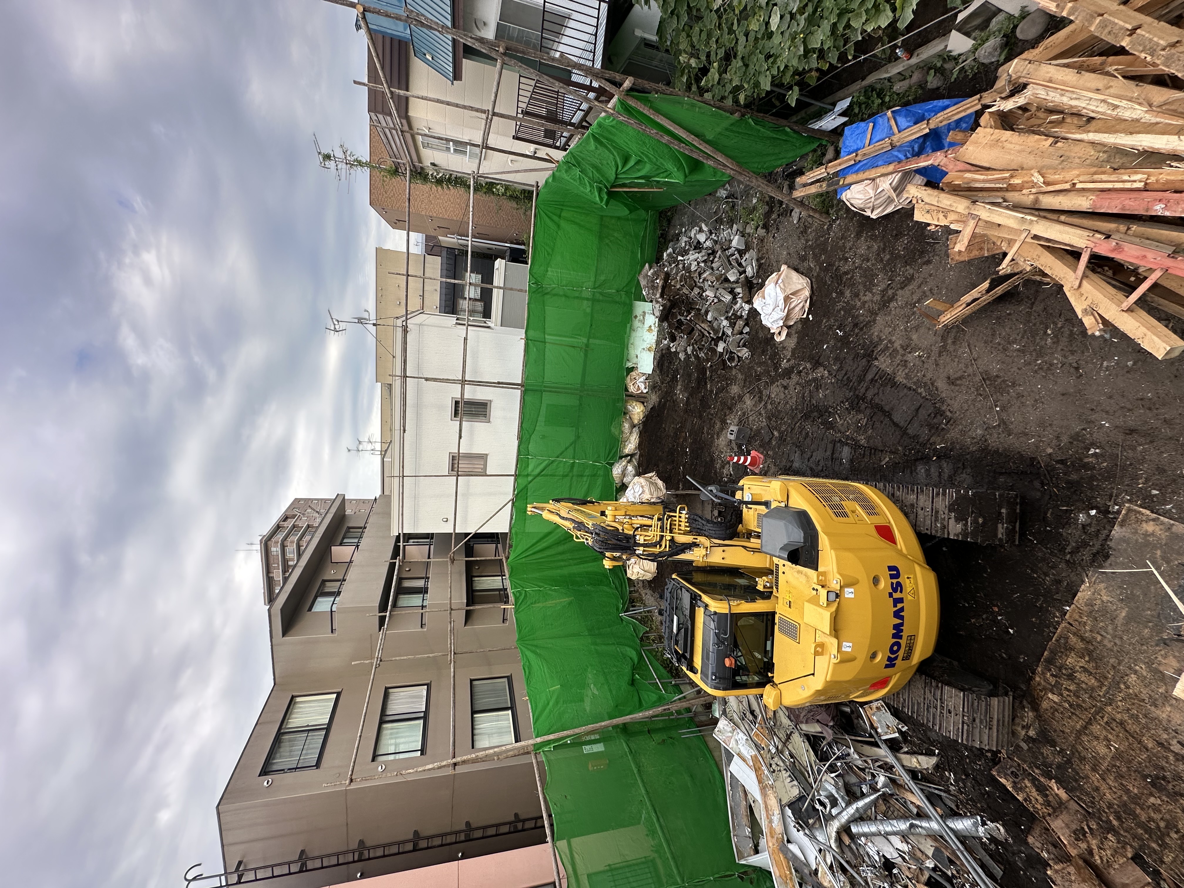 札幌市 重機による廃材撤去